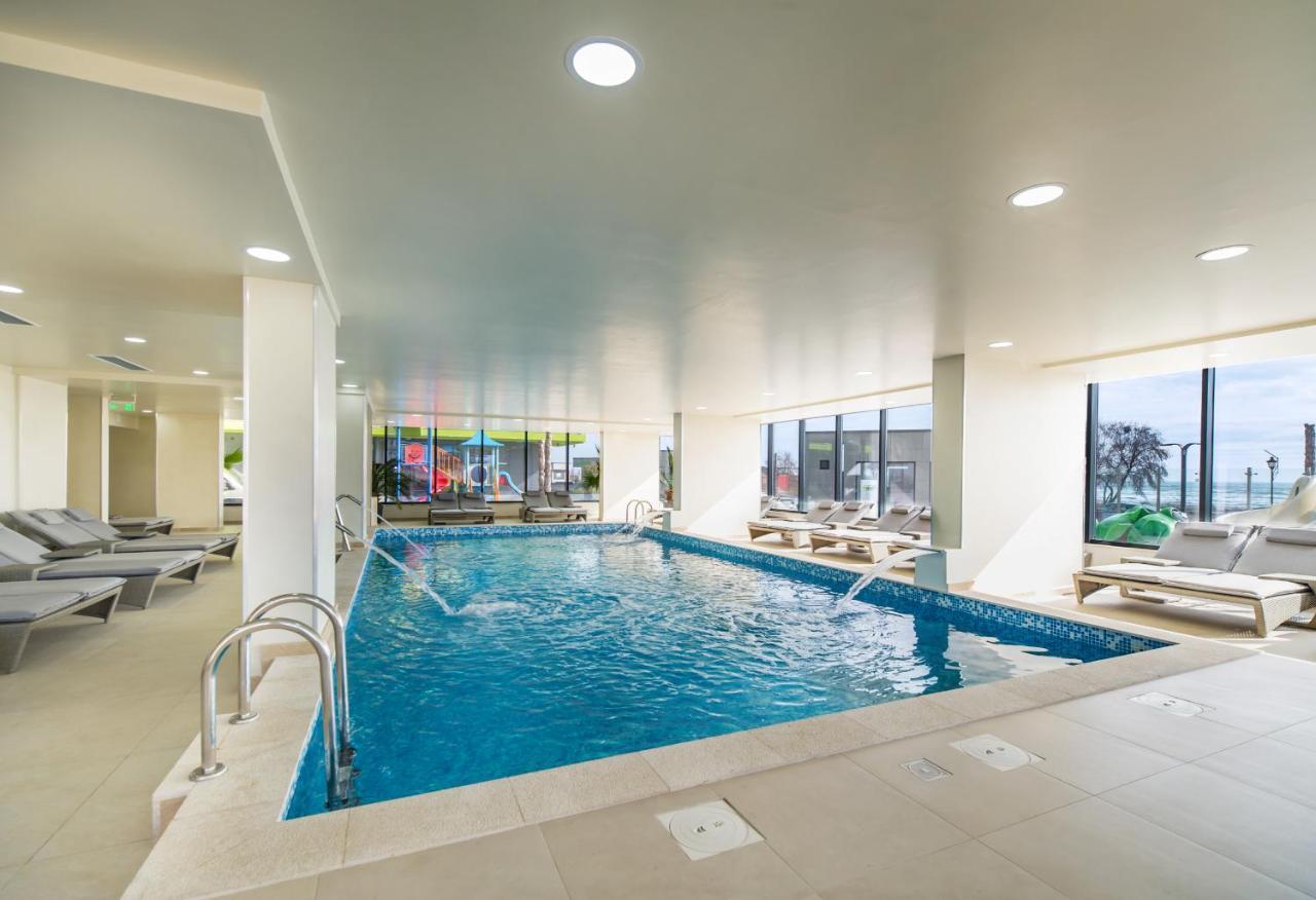 Sea Love Apt Spa N Pools Beach Resort Năvodari Exterior foto